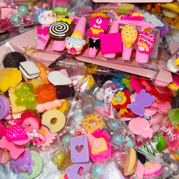 Press on nails - Picture 3 of 4